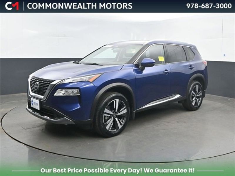 Certified 2023 Nissan Rogue SL image 1