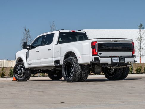 Used 2025 Ford F450 Platinum image 6