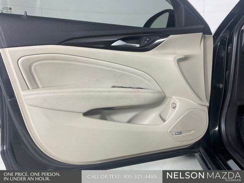 Used 2018 Buick Regal Essence w/ Driver Confidence Package #1 AWD/4WD image 16