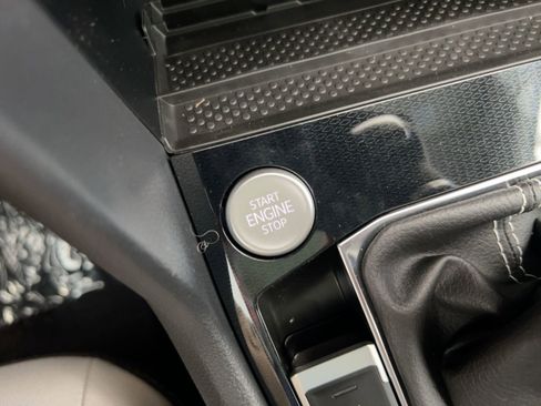 New 2026 Volkswagen Taos SE image 26