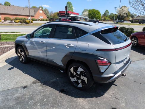 New 2026 Hyundai Kona Limited FWD image 6