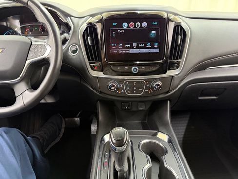 Used 2019 Chevrolet Traverse LT FWD image 27