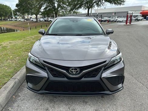 Used 2023 Toyota Camry SE image 8