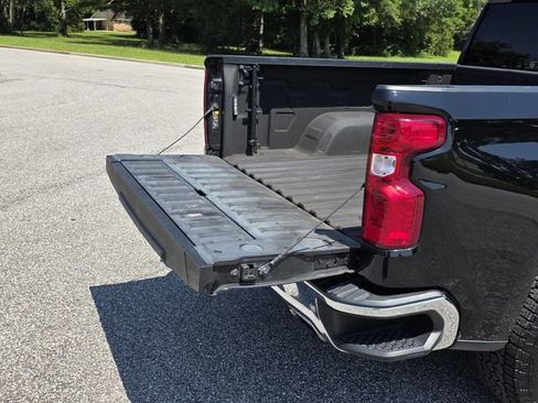 Used 2022 Chevrolet Silverado 1500 LT w/ All Star Edition Plus AWD/4WD image 39