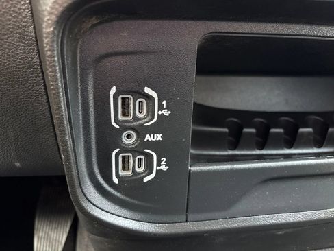 Used 2024 RAM 3500 Big Horn AWD/4WD image 15
