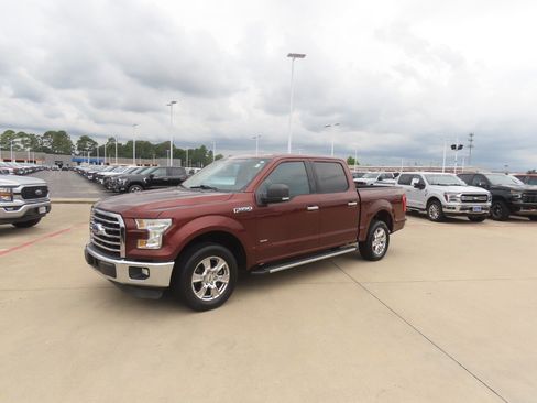 Used 2015 Ford F150 XLT w/ Equipment Group 302A Luxury RWD image 2