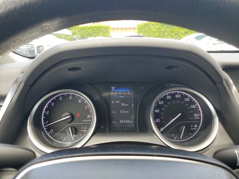 Used 2021 Toyota Camry LE image 19