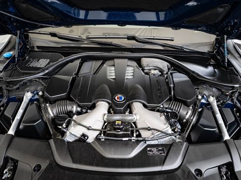 Used 2022 BMW ALPINA B7 xDrive image 45