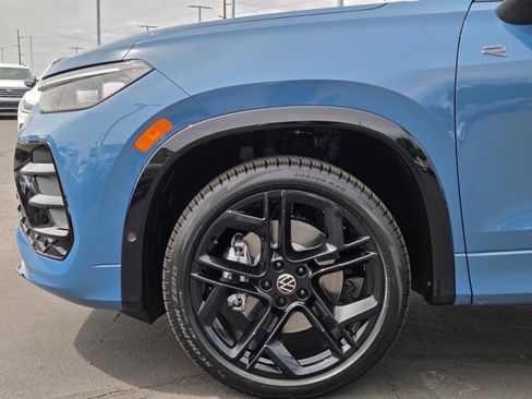 New 2026 Volkswagen Tiguan SE R-Line AWD/4WD image 5
