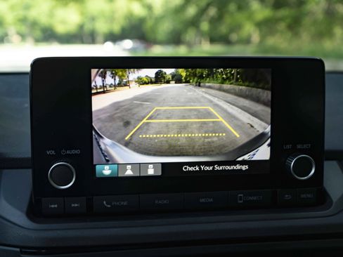Used 2023 Honda Accord LX image 31