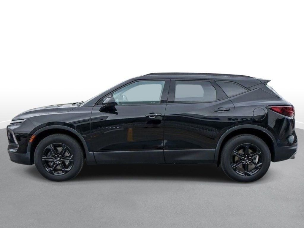 Used 2023 Chevrolet Blazer LT w/ Convenience Package AWD/4WD image 4
