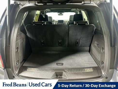 Used 2021 Chevrolet Tahoe Z71 w/ Z71 Off-Road Package AWD/4WD image 34