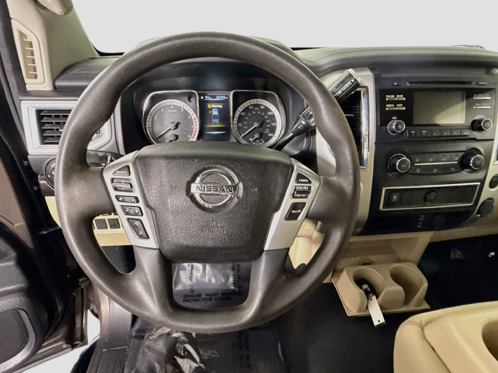 Used 2017 Nissan Titan SV RWD image 12