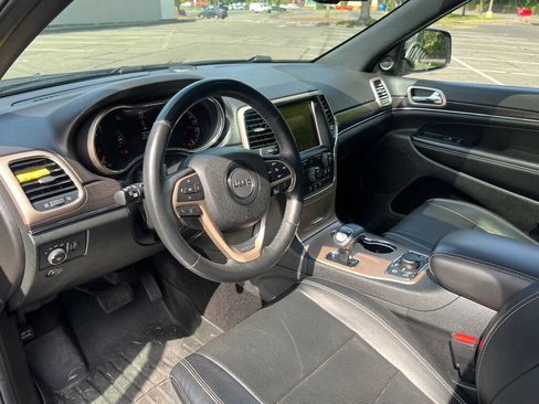 Used 2014 Jeep Grand Cherokee Limited w/ Luxury Group II image 10