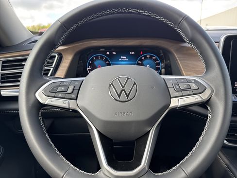 New 2026 Volkswagen Atlas SE image 13