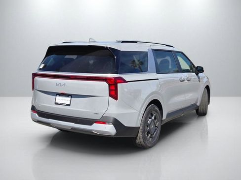 New 2026 Kia Carnival EX image 5