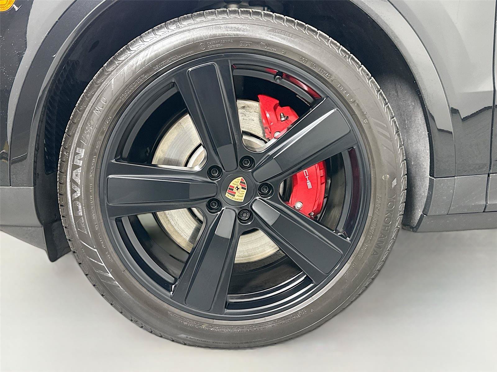 Certified 2025 Porsche Cayenne S AWD/4WD image 11