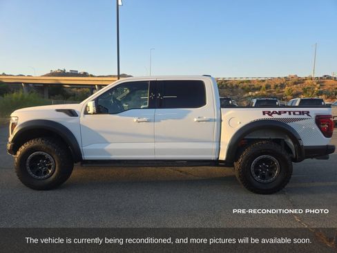 Used 2025 Ford F150 Raptor AWD/4WD image 9