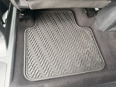 Used 2021 Volkswagen Atlas SE image 30