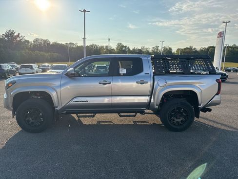 New 2025 Toyota Tacoma SR5 AWD/4WD image 6