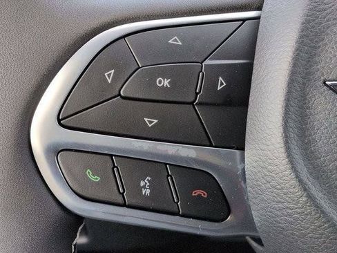 New 2026 Chrysler Pacifica Select AWD/4WD image 19