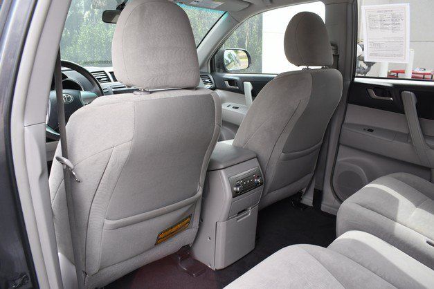 Used 2011 Toyota Highlander 4WD w/ Tech Pkg image 21