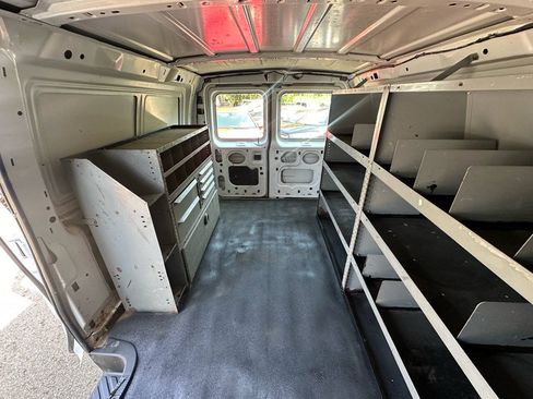 Used 2003 Ford E-150 and Econoline 150 RWD image 20