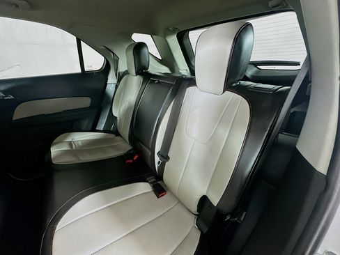 Used 2017 Chevrolet Equinox Premier w/ Enhanced Convenience Package image 23