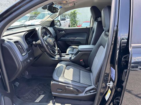 Used 2020 Chevrolet Colorado Z71 w/ Z71 Midnight Edition AWD/4WD image 13