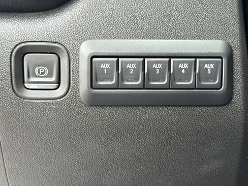 Used 2022 GMC Sierra 3500 Pro w/ Convenience Package RWD image 18