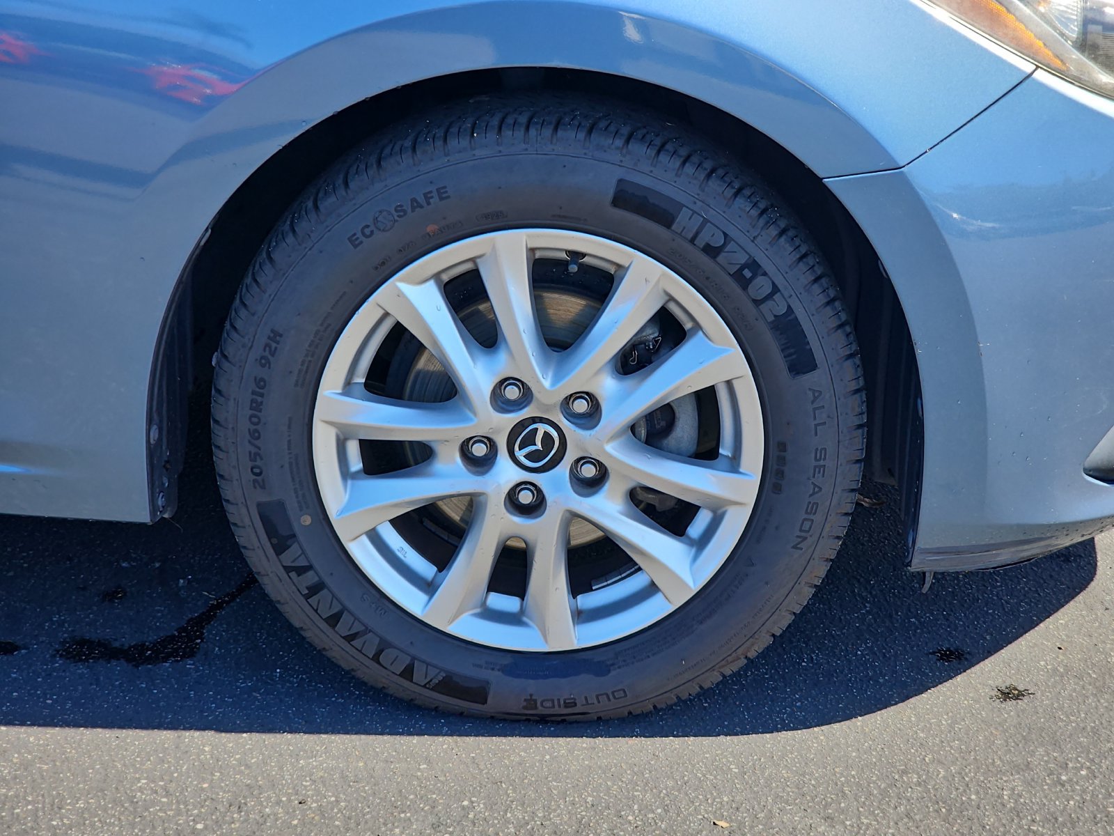 Used 2015 MAZDA MAZDA3 i Touring w/ Technology Package FWD image 10