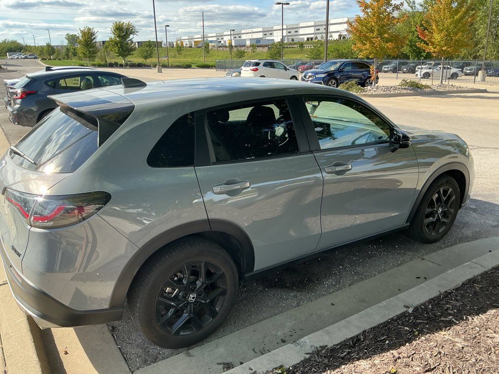 Used 2025 Honda HR-V Sport image 13