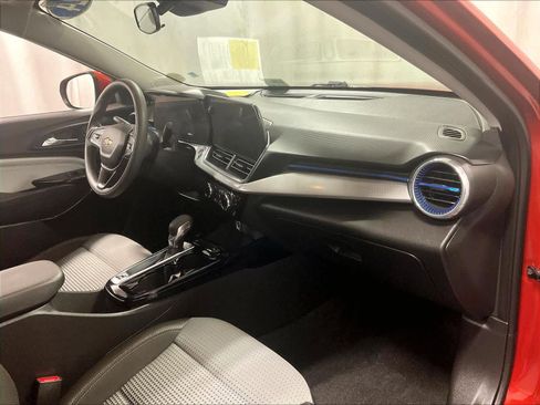 Used 2024 Chevrolet Trax LT image 14