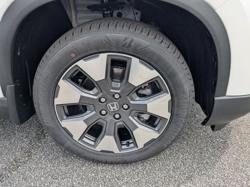New 2026 Honda Pilot Touring image 11