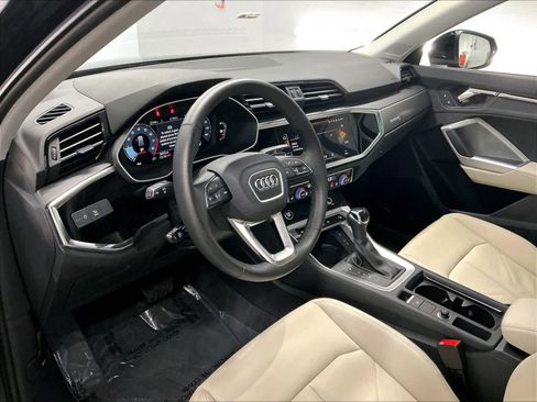 Certified 2025 Audi Q3 2.0T Premium w/ Convenience Package image 16