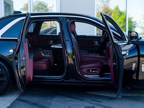Used 2021 Rolls-Royce Ghost AWD/4WD image 12