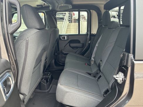 New 2026 Jeep Gladiator Sport image 16