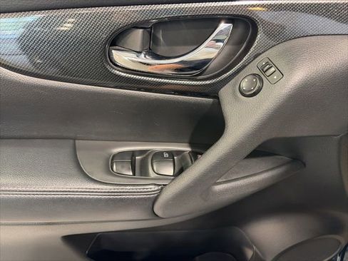 Used 2016 Nissan Rogue SL w/ SL Premium Package AWD/4WD image 16
