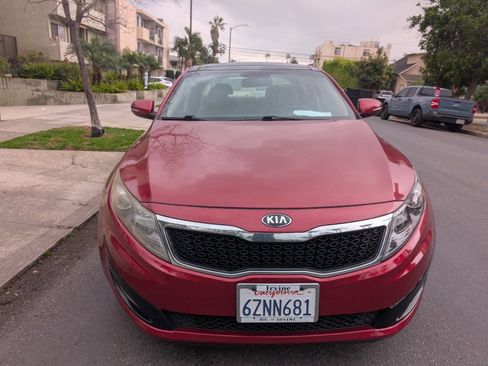 Used 2013 Kia Optima EX w/ Premium Pkg image 2