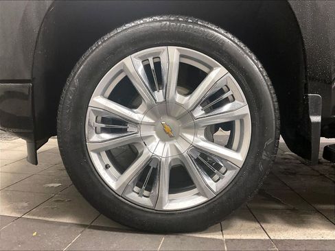 Used 2023 Chevrolet Silverado 1500 High Country w/ Technology Package image 7