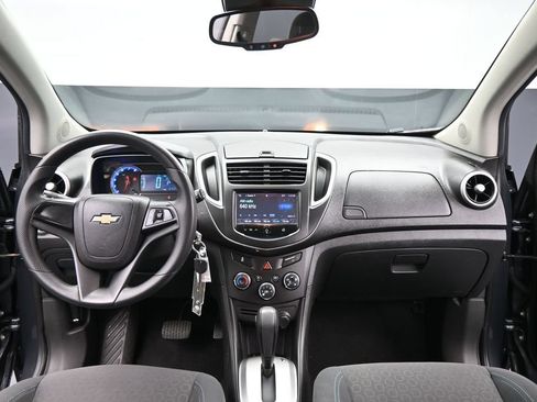 Used 2016 Chevrolet Trax LS FWD image 21