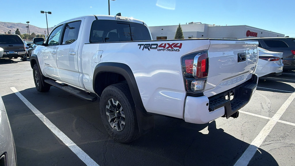 Used 2023 Toyota Tacoma TRD Off-Road w/ Technology Package AWD/4WD image 3