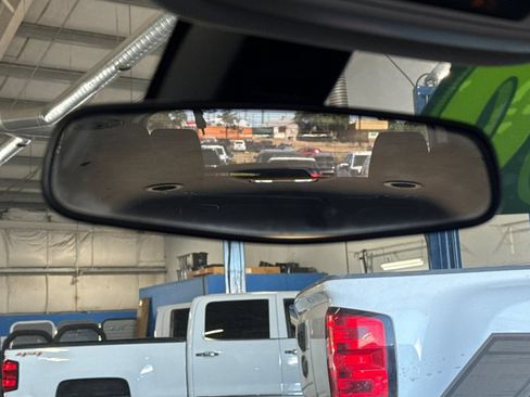 Used 2021 Chevrolet Traverse LS w/ LPO, Floor Liner Package AWD/4WD image 25