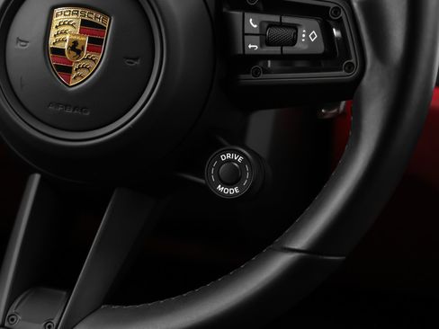 Certified 2022 Porsche Macan GTS image 40