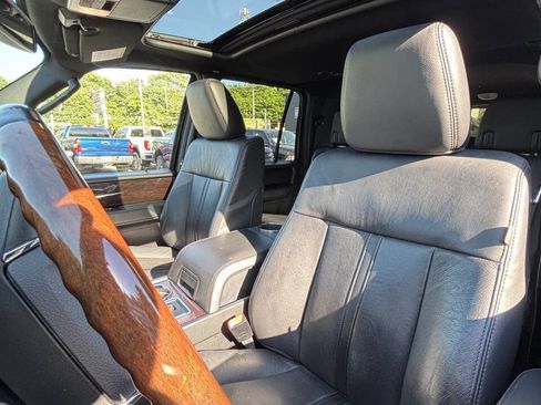 Used 2016 Lincoln Navigator L Reserve AWD/4WD image 31
