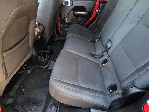 Used 2021 Jeep Gladiator Sport image 8