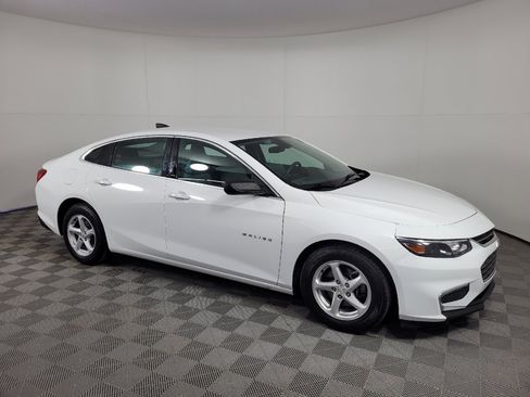 Used 2018 Chevrolet Malibu LS FWD image 11