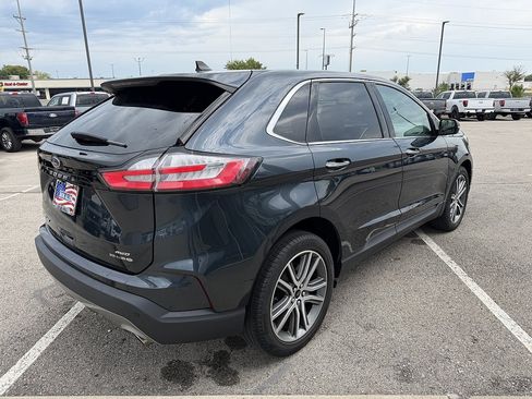 Used 2023 Ford Edge Titanium AWD/4WD image 6