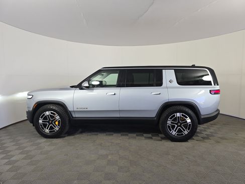 Used 2023 Rivian R1S Launch Edition AWD/4WD image 2