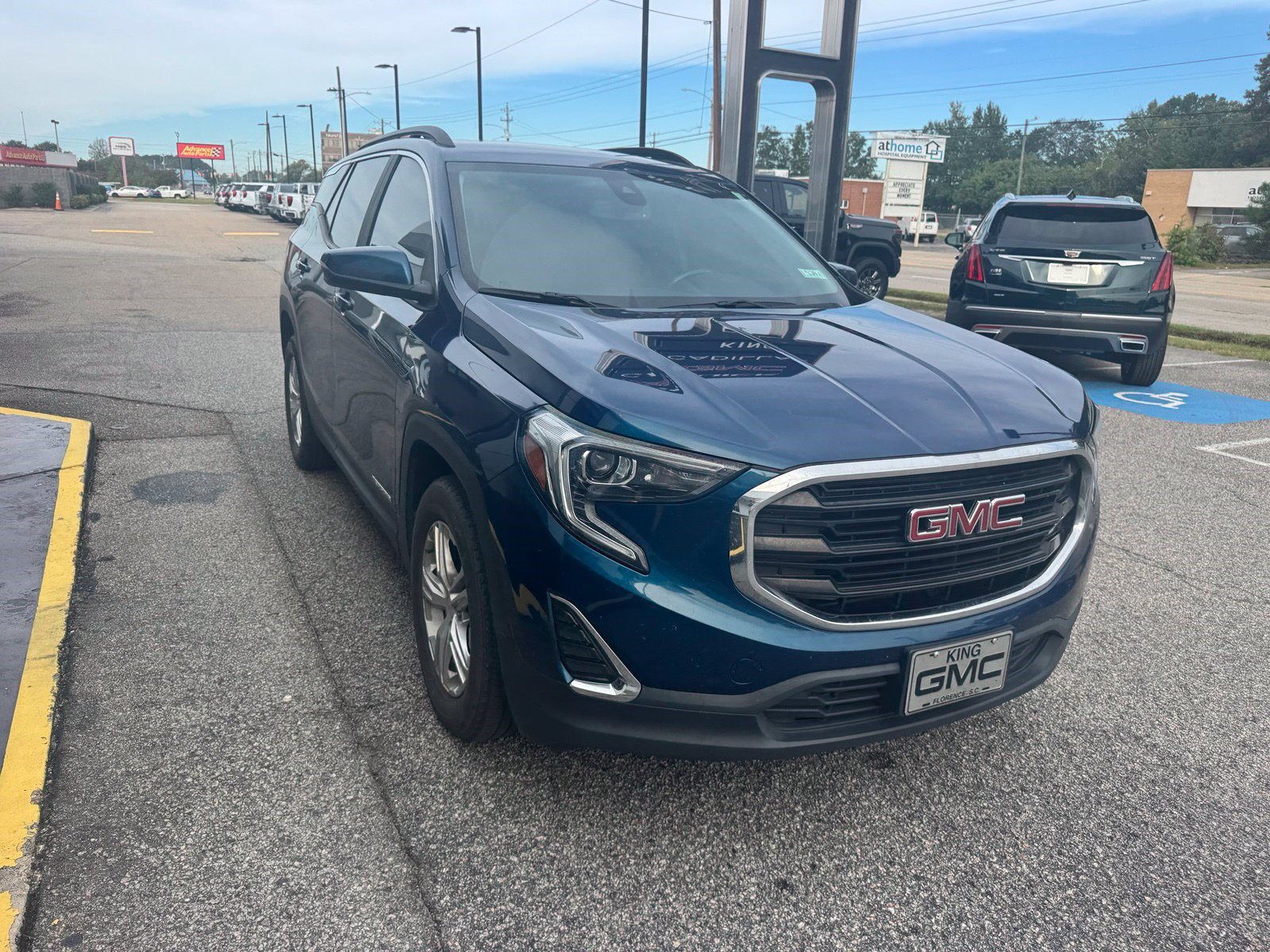 Used 2021 GMC Terrain SLE w/ Driver Convenience Package FWD image 6